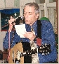 Владимир Губанов выступает на Севастопольской Поэтиаде "Осенняя свирель-2007". Поэтиада – так в Севастополе называются проводимые два раза в год публичные выступления поэтов.