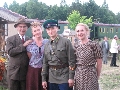 Лариса Ивлиева (вторая слева) и Сергей Безруков (второй справа)на съёмках фильма "В июне 41".